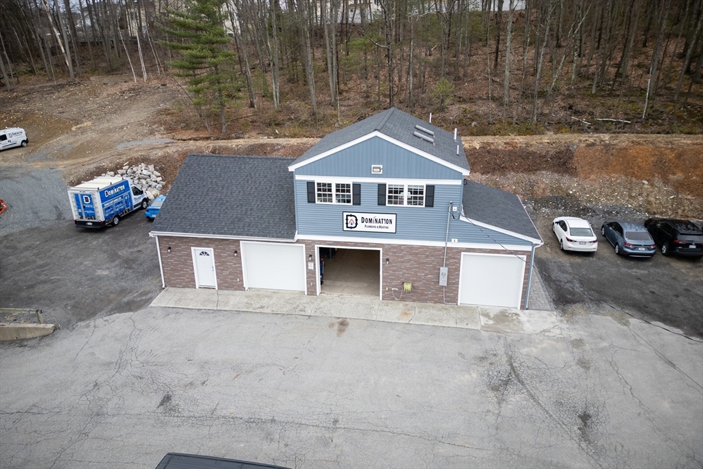 Leominster, Massachusetts 01453, United States, ,2 BathroomsBathrooms,Commercial,Active,123104