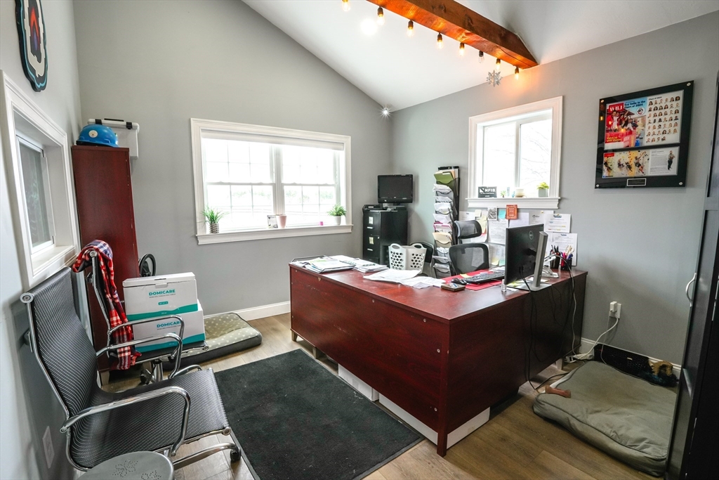 Leominster, Massachusetts 01453, United States, ,2 BathroomsBathrooms,Commercial,Active,123104