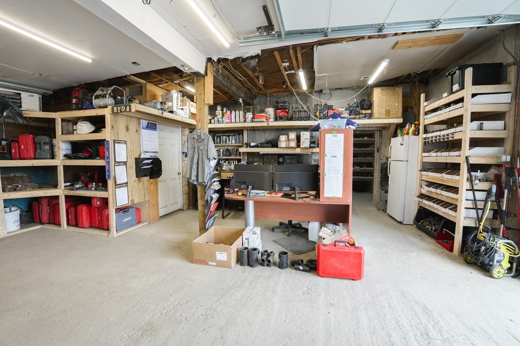 Leominster, Massachusetts 01453, United States, ,2 BathroomsBathrooms,Commercial,Active,123104