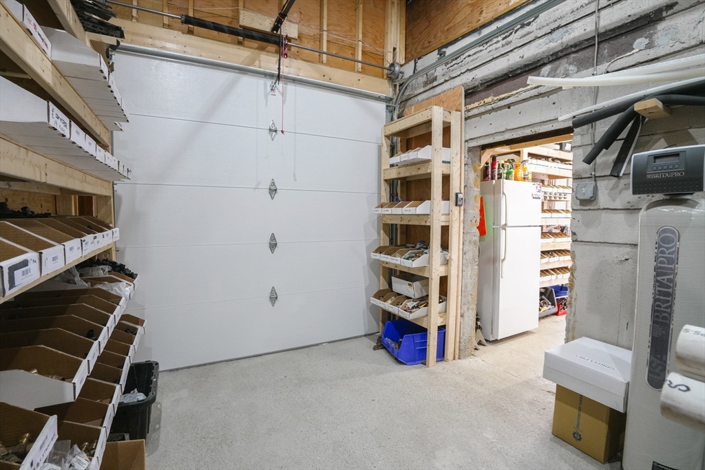 Leominster, Massachusetts 01453, United States, ,2 BathroomsBathrooms,Commercial,Active,123104