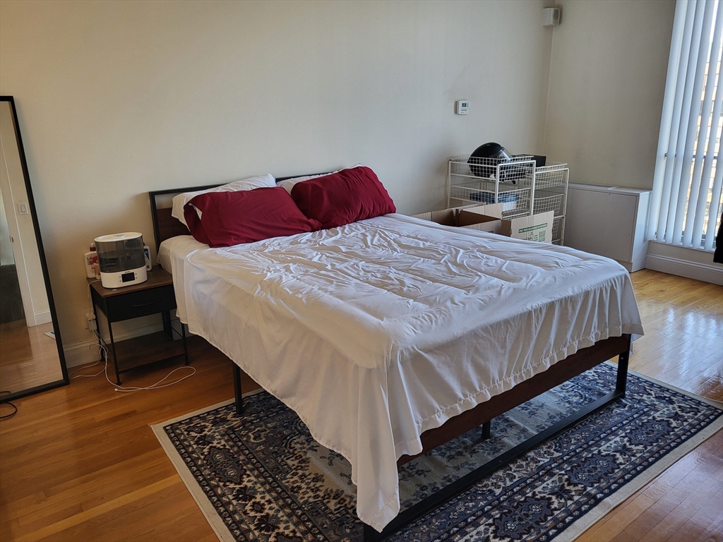 44 Washington St. 703