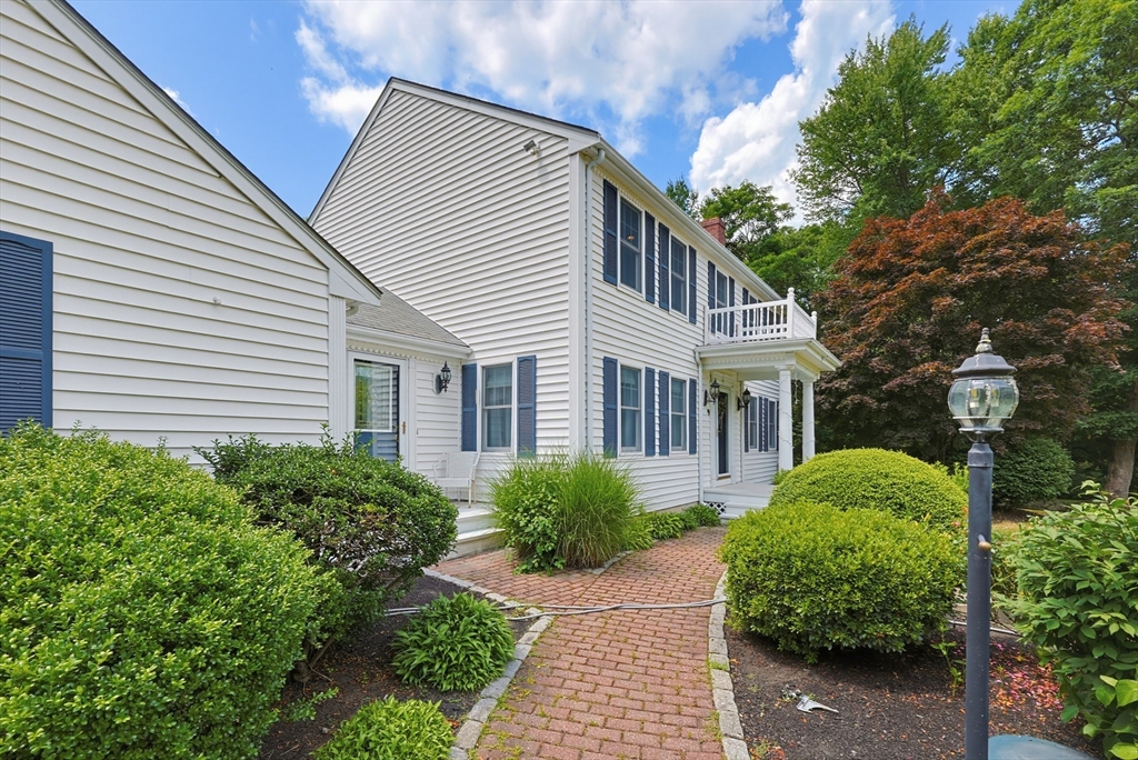 9 Northville Ave