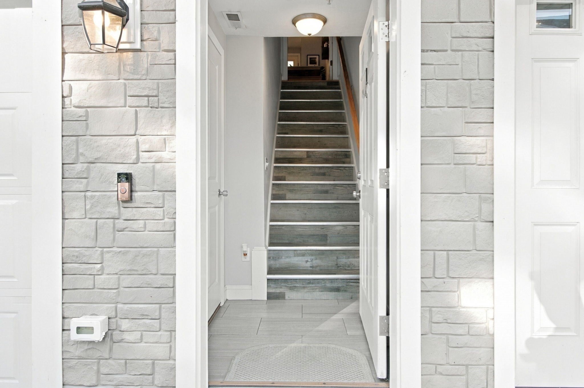 187 Lake St A1