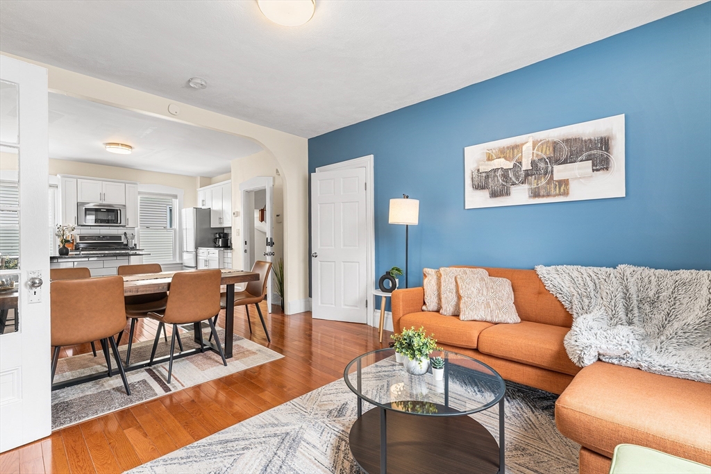 18 Loring St 2