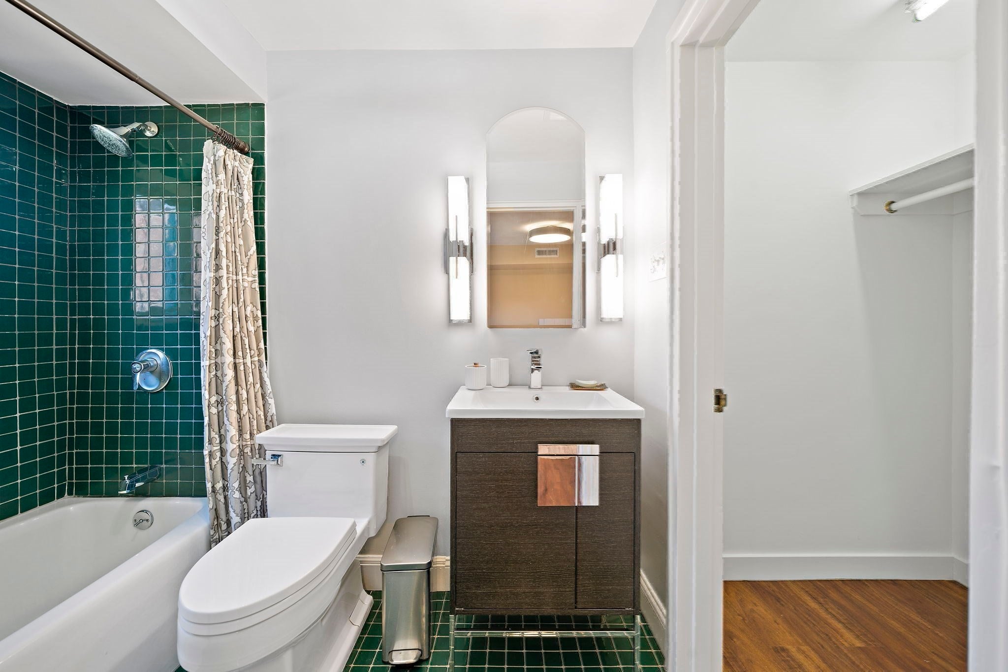 20 Montrose St, Newton, MA Photo #24