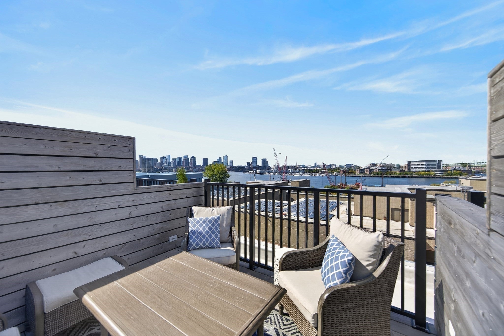 301 Border St #606, Boston, MA Photo #27