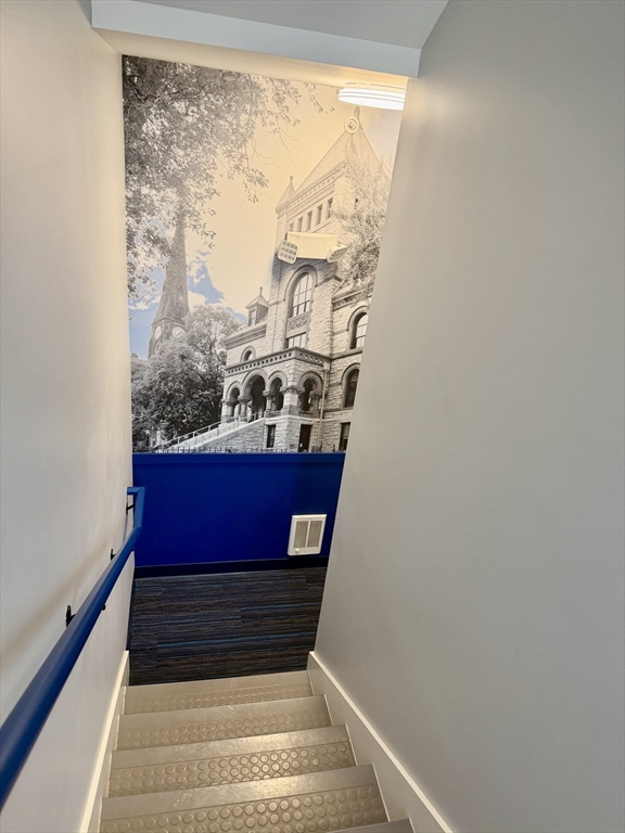 2b 107 Williams Street 2b