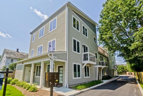 Photo of 2b 107 Williams Street #2b, Northampton, MA 01060 (MLS # 73502834)