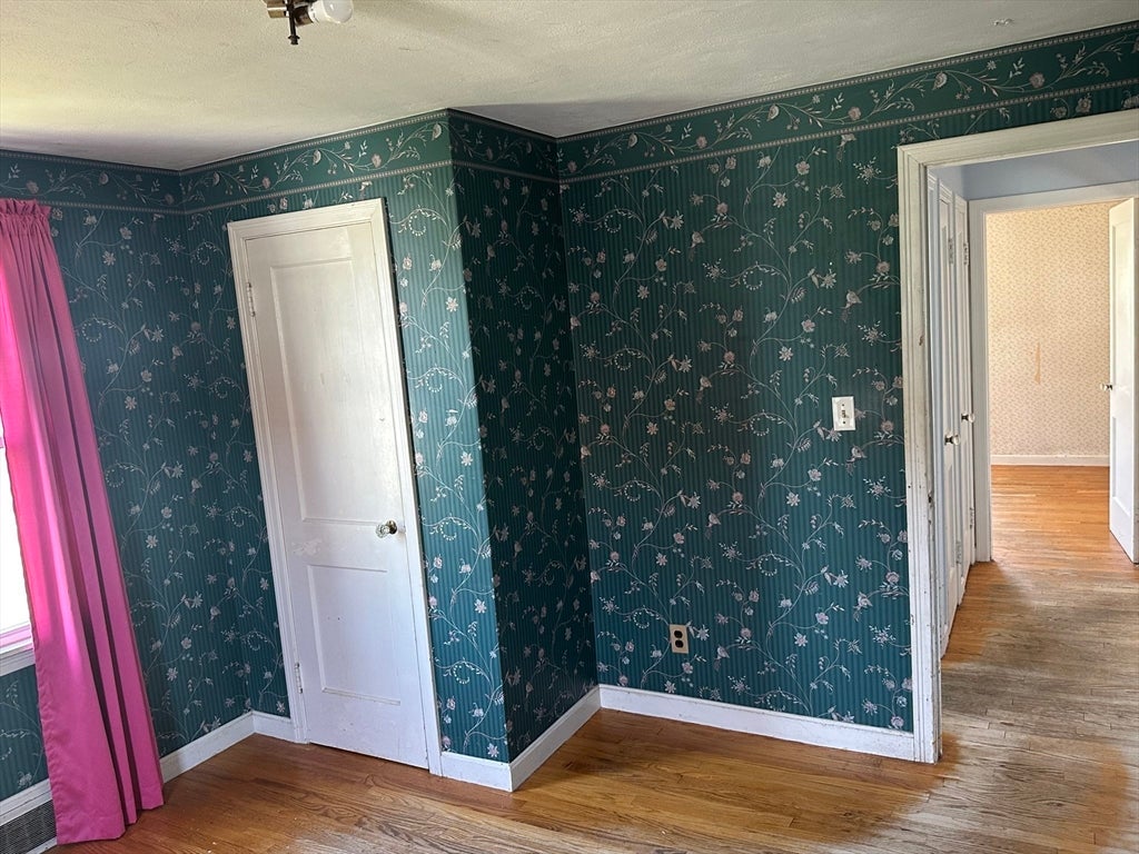 42 Clairmont Ave, Chicopee, MA Photo #17
