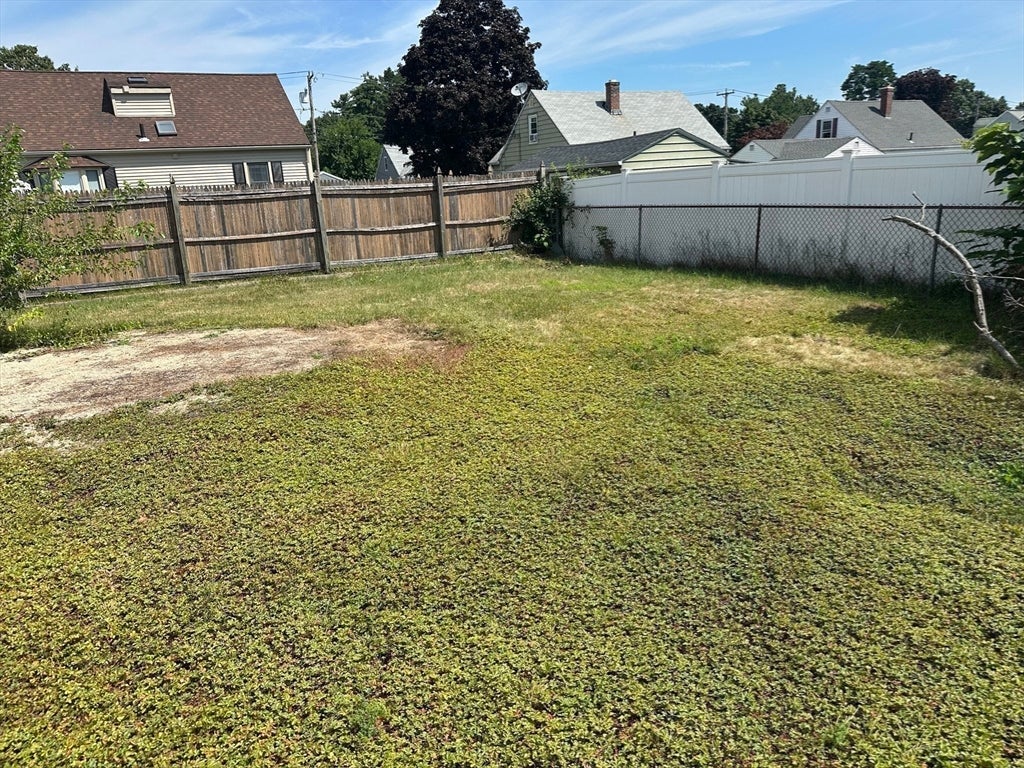 42 Clairmont Ave, Chicopee, MA Photo #6