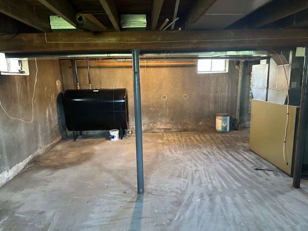 42 Clairmont Ave, Chicopee, MA Photo #28