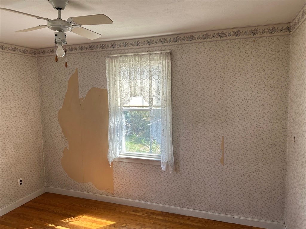 42 Clairmont Ave, Chicopee, MA Photo #19