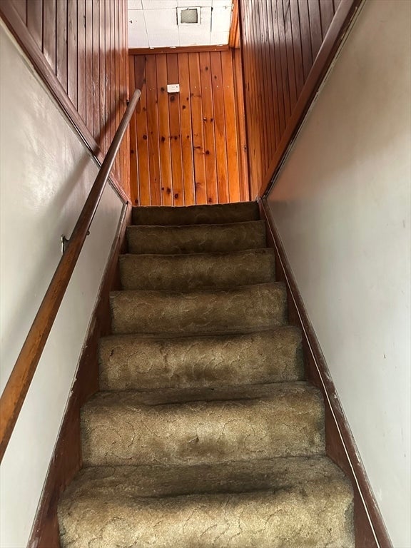 42 Clairmont Ave, Chicopee, MA Photo #21