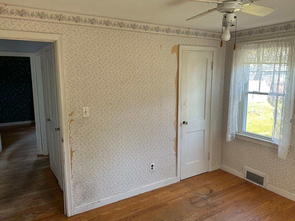 42 Clairmont Ave, Chicopee, MA Photo #20