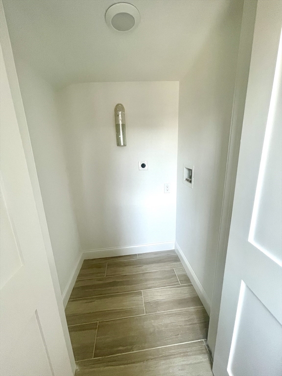 Hull, Massachusetts 02045, United States, 5 Bedrooms Bedrooms, ,2 BathroomsBathrooms,Residential,Active,186330