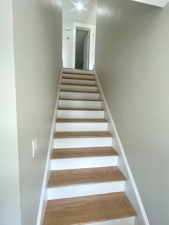 Hull, Massachusetts 02045, United States, 5 Bedrooms Bedrooms, ,2 BathroomsBathrooms,Residential,Active,186330