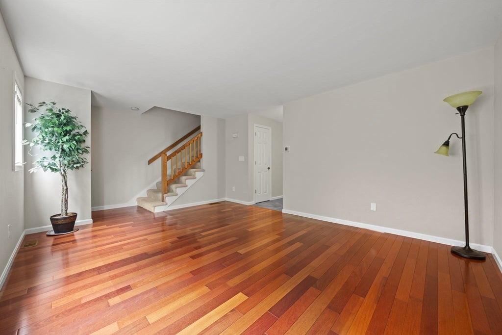 8 Country Meadow Rd #8, Haverhill, MA, 8 Country Meadow Rd #8, Haverhill, MA Photo #9