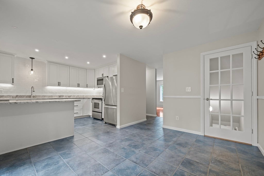 8 Country Meadow Rd 8