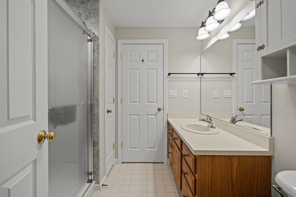 8 Country Meadow Rd #8, Haverhill, MA, 8 Country Meadow Rd #8, Haverhill, MA Photo #19
