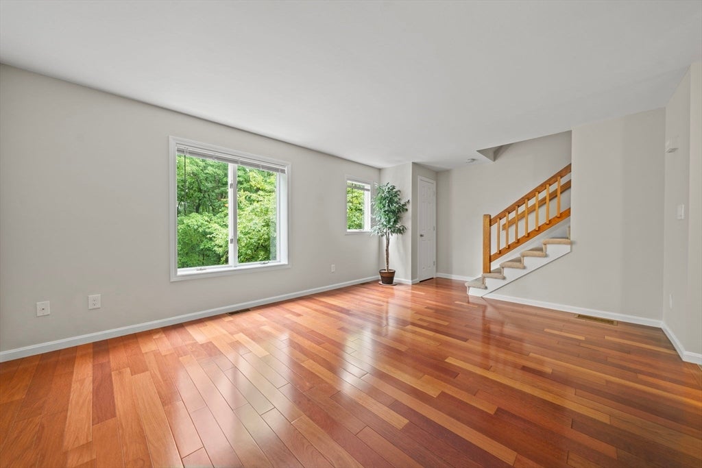 8 Country Meadow Rd #8, Haverhill, MA, 8 Country Meadow Rd #8, Haverhill, MA Photo #10