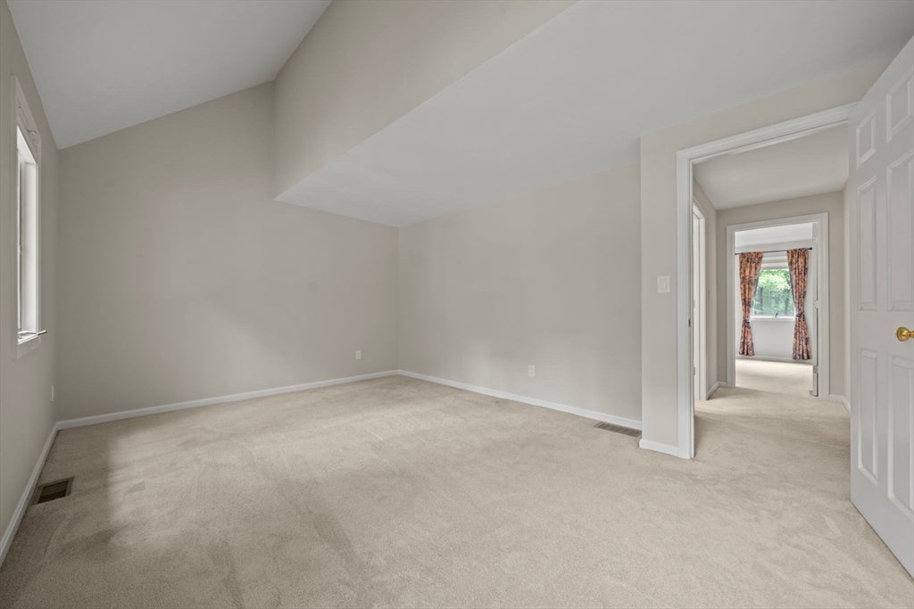8 Country Meadow Rd #8, Haverhill, MA, 8 Country Meadow Rd #8, Haverhill, MA Photo #12