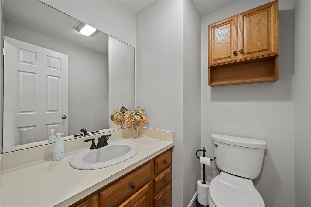 8 Country Meadow Rd #8, Haverhill, MA, 8 Country Meadow Rd #8, Haverhill, MA Photo #11