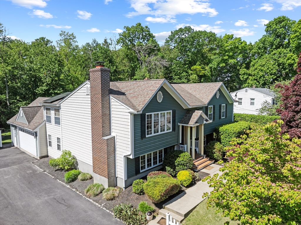 77 Columbus Dr