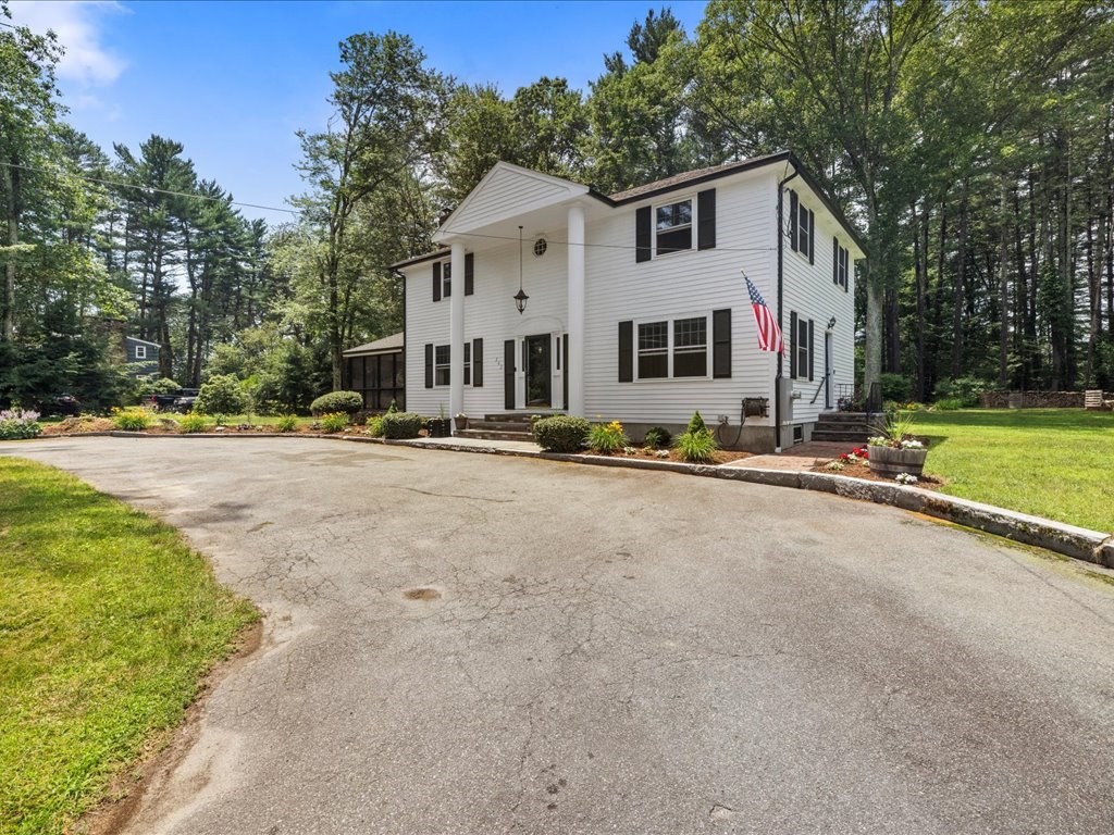262 W River Rd