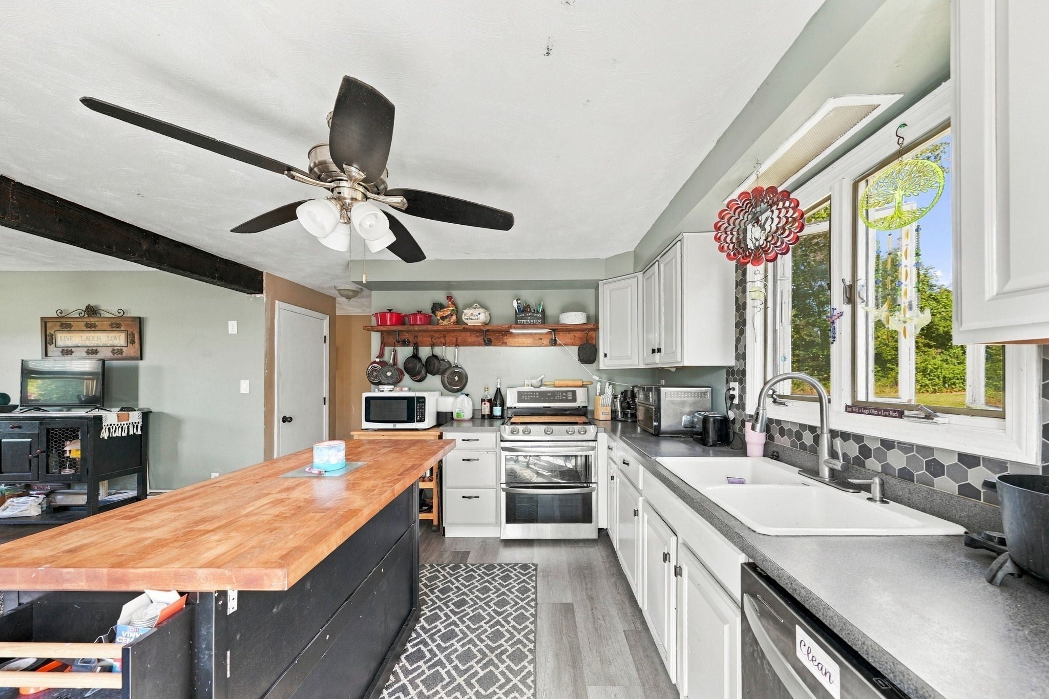 3320 County St, Somerset, MA Photo #6