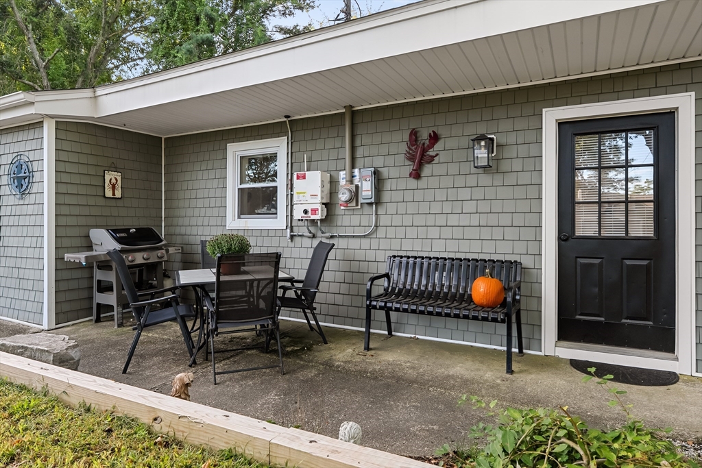25 Lakeview Dr