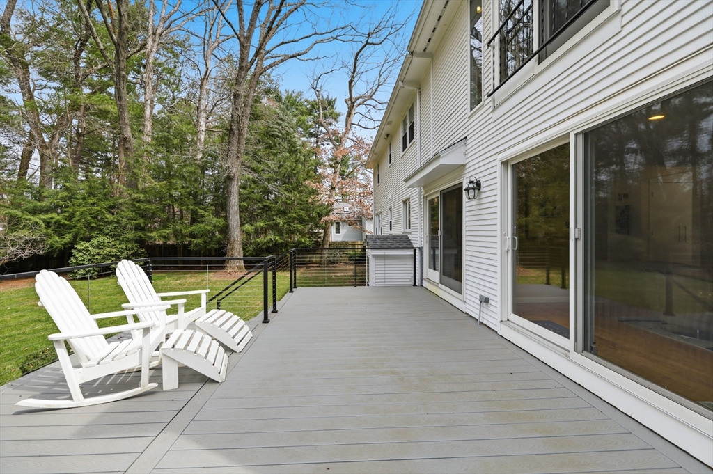 44 Canterbury Ln