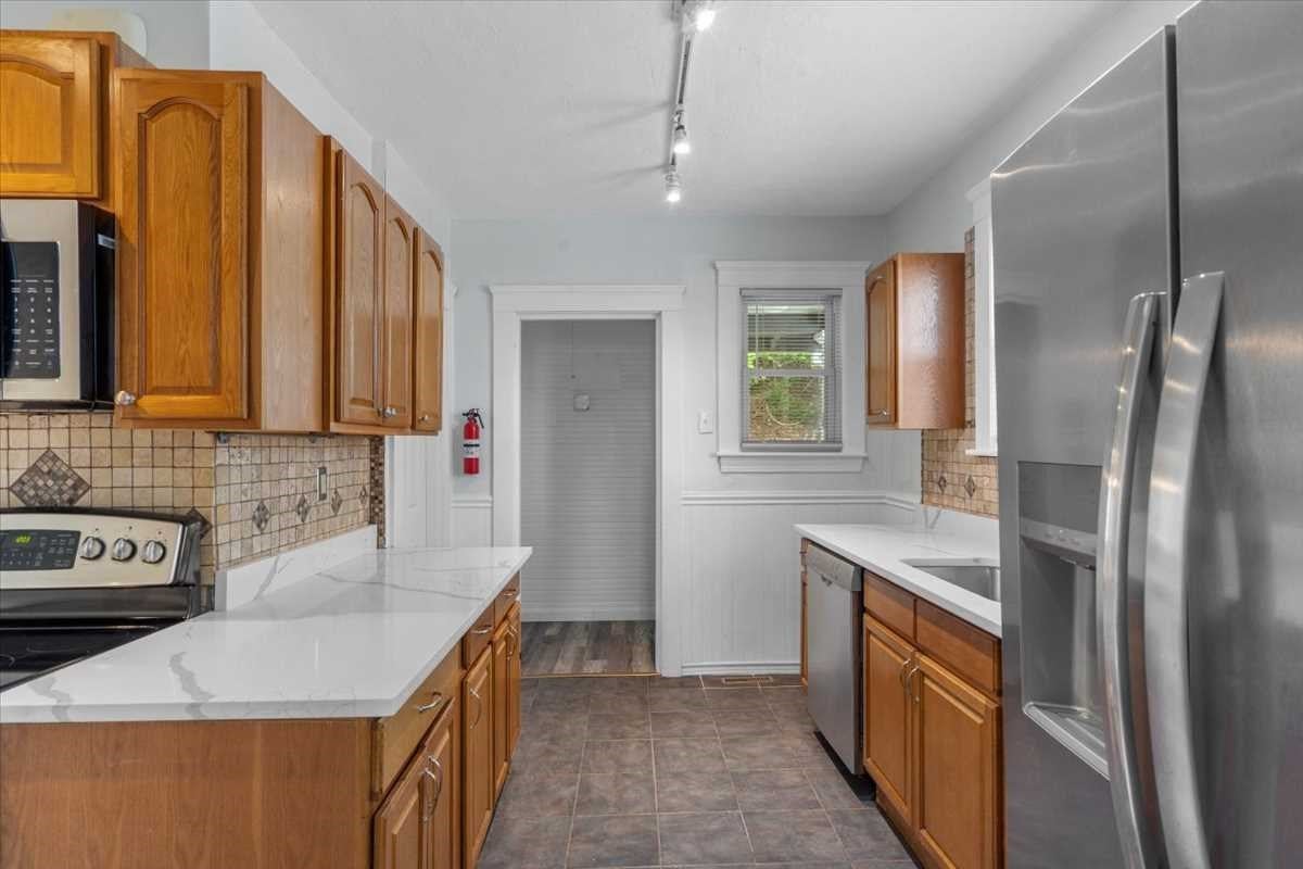 14 Saint Elmo Rd, Worcester, MA, 14 Saint Elmo Rd, Worcester, MA Photo #16