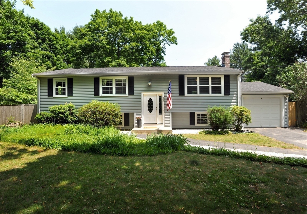 208 Winter St