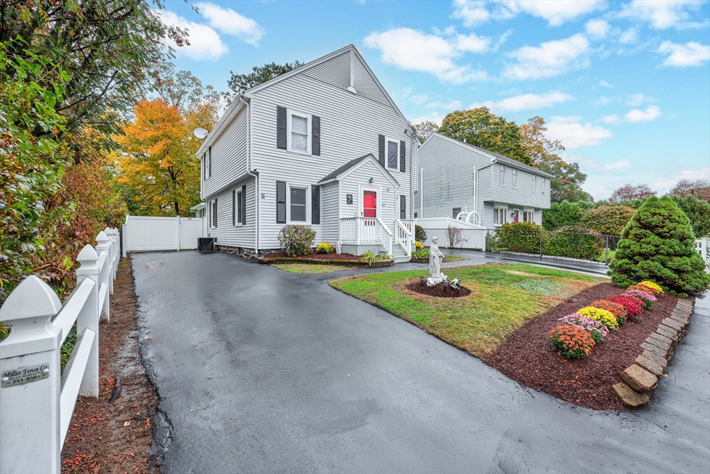 62 Edgemere Blvd