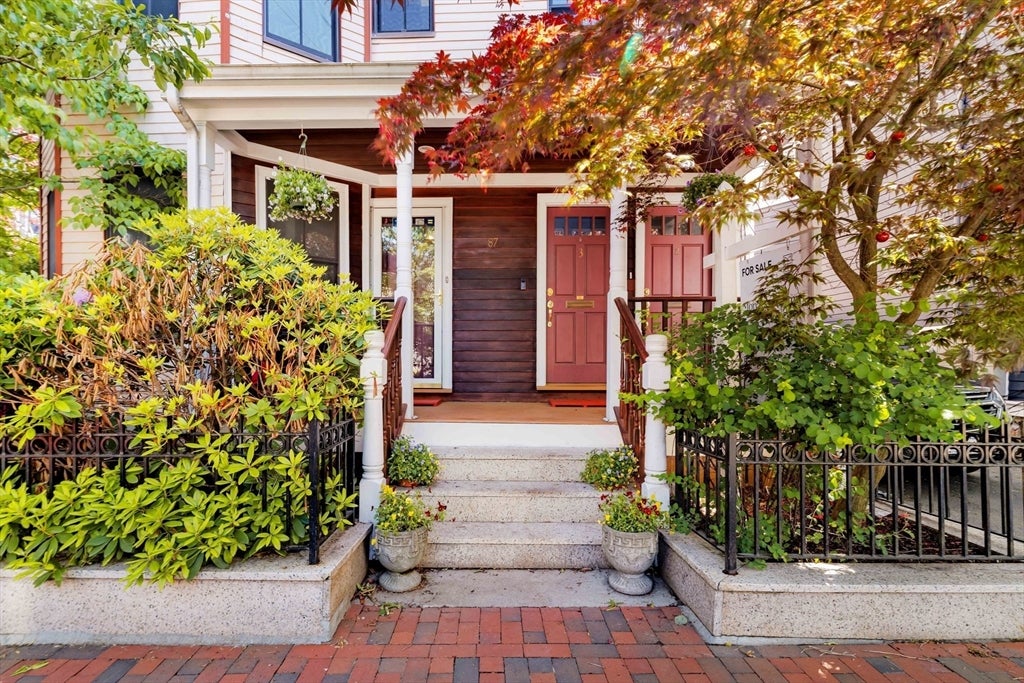 87 Kinnaird St. 2
