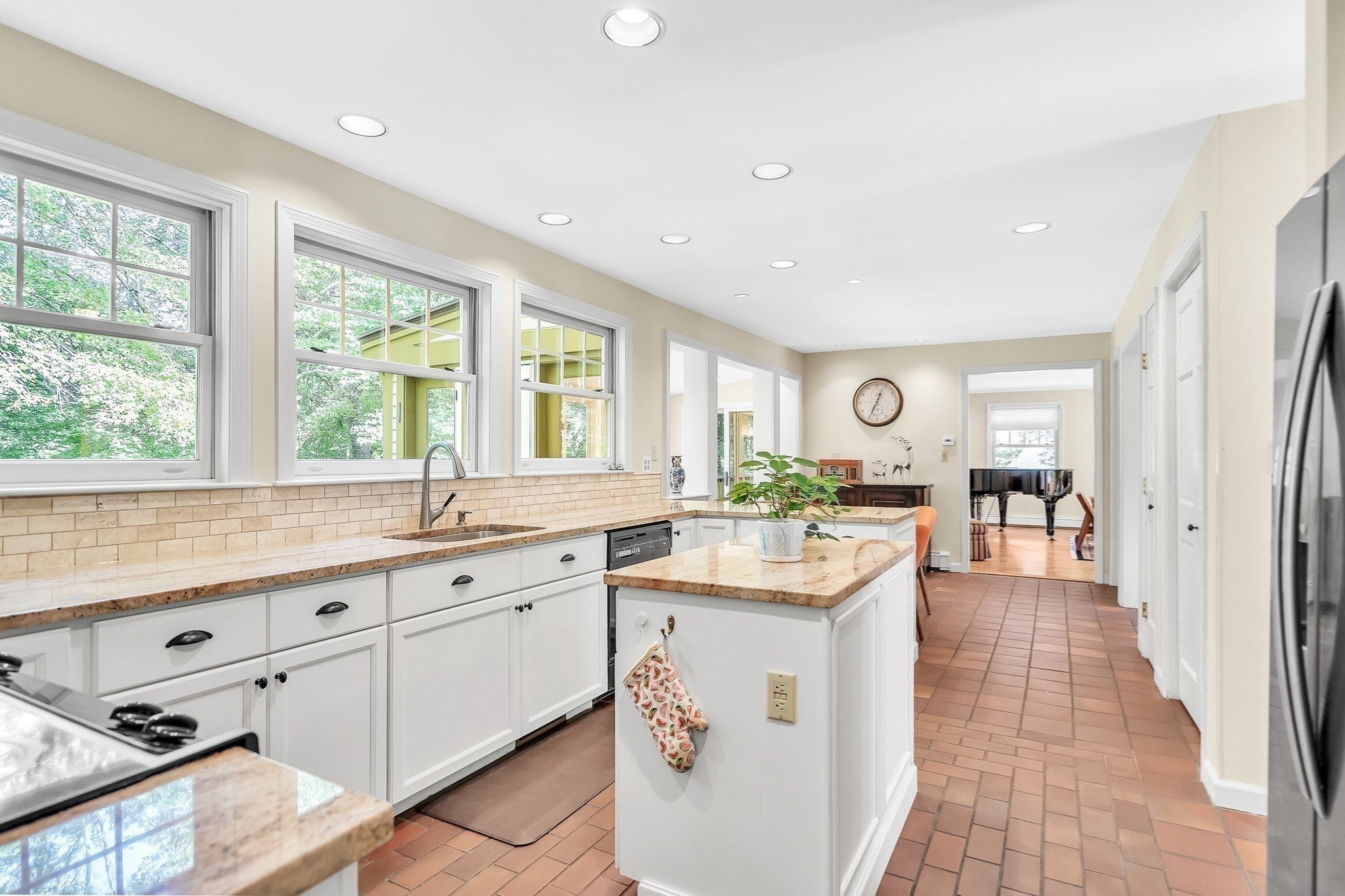 9 Solomon Pierce Rd, Lexington, MA Photo #13