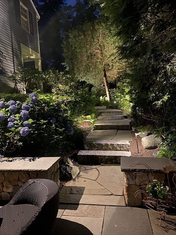 80 Pokonoket Ave