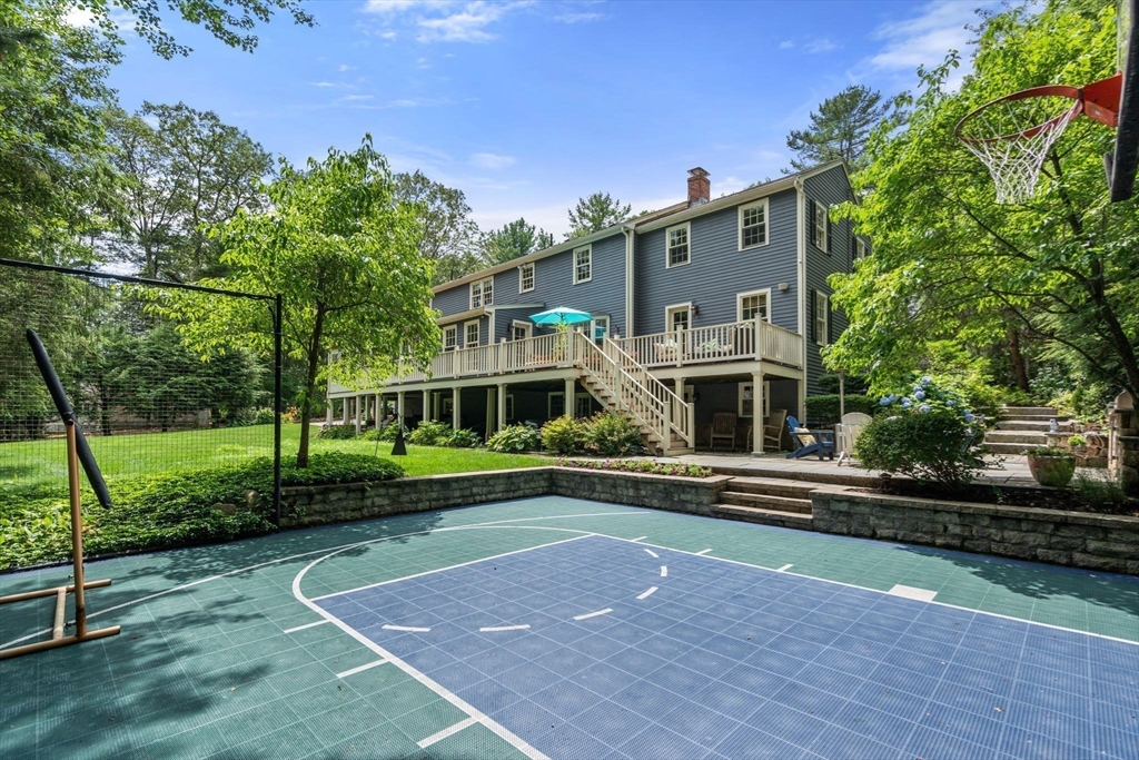 80 Pokonoket Ave