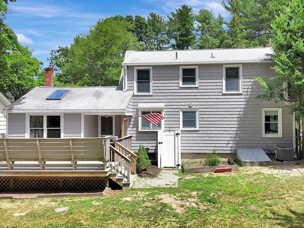 8 Shepard Ave