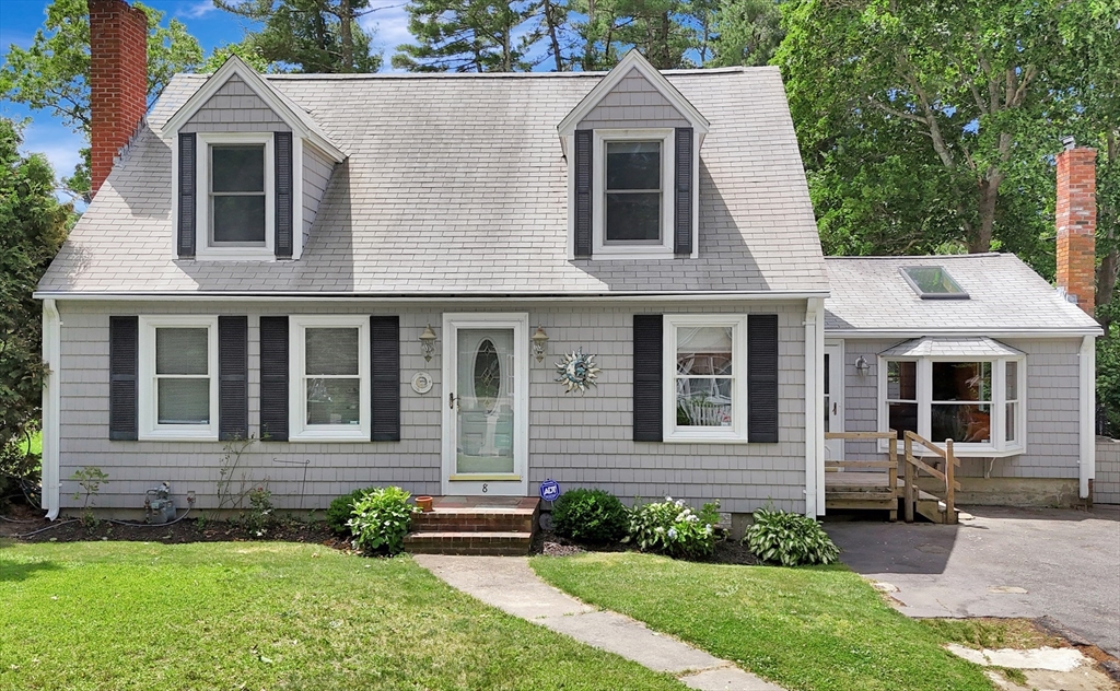 8 Shepard Ave