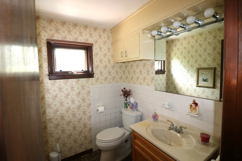 92 East Ave, North Adams, MA, 92 East Ave, North Adams, MA Photo #3