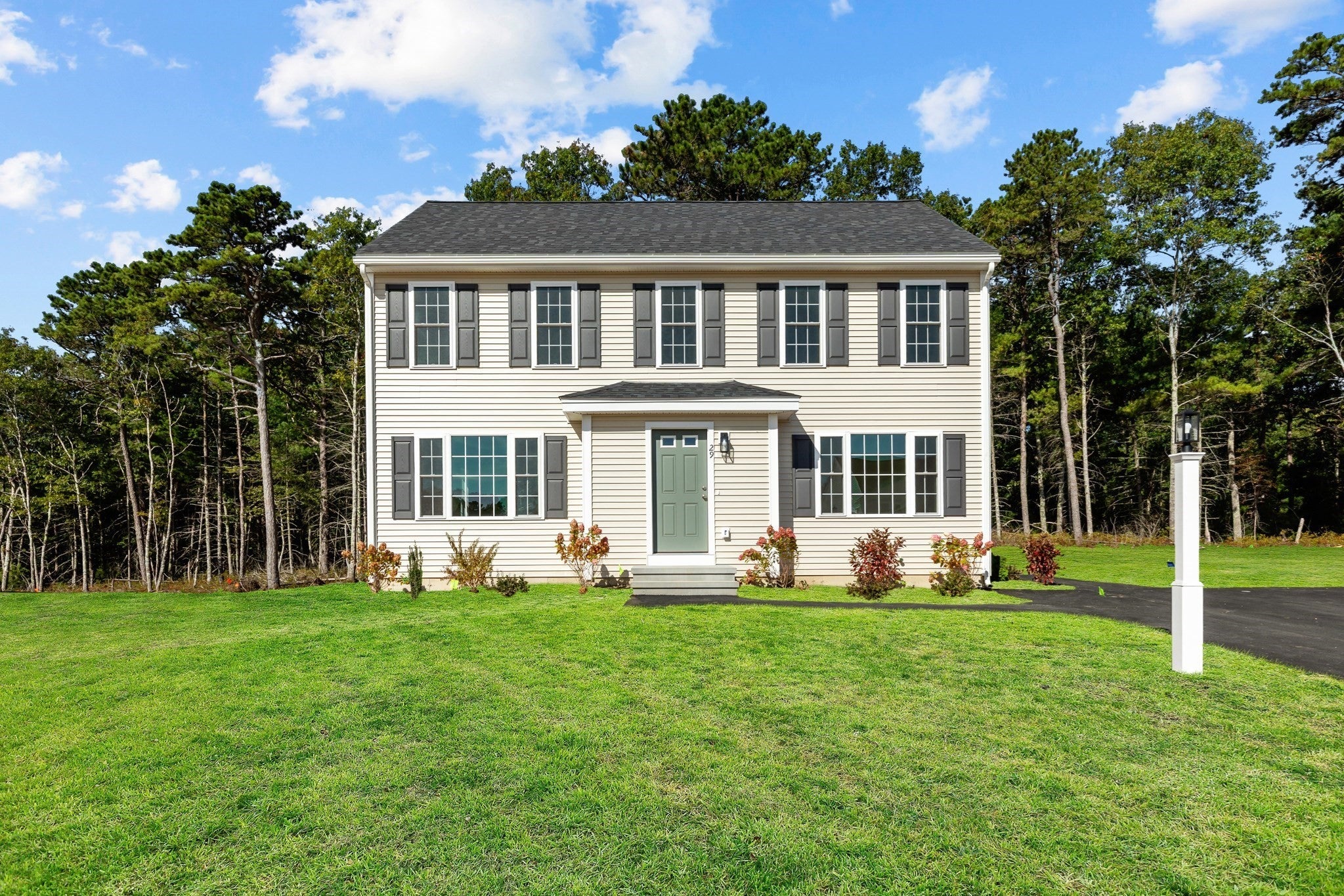 29 Bumblebee Dr