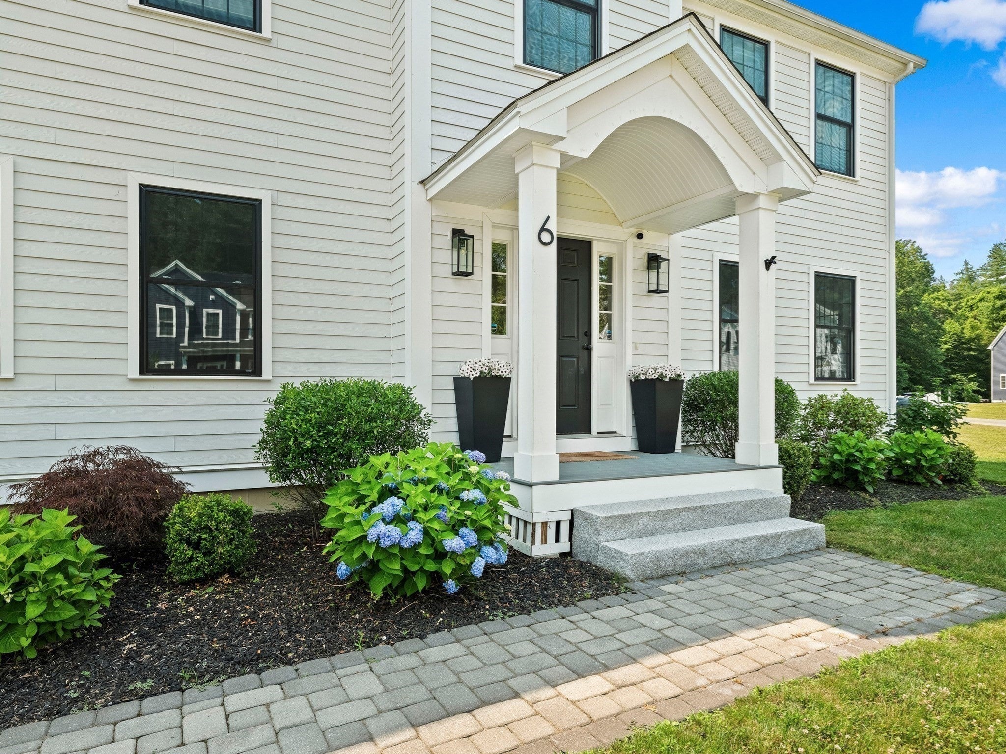 6 Genevieve Ln