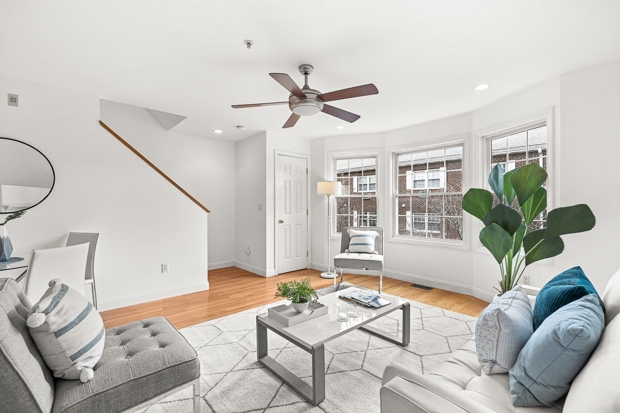 37 Pond St 1