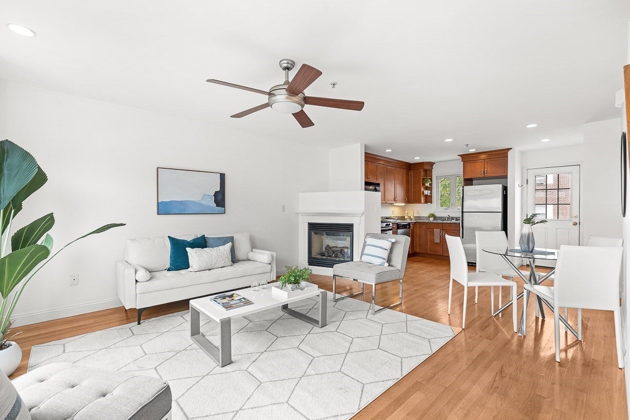 37 Pond St 1