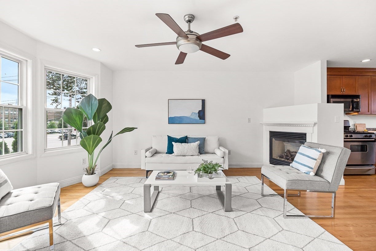 37 Pond St 1