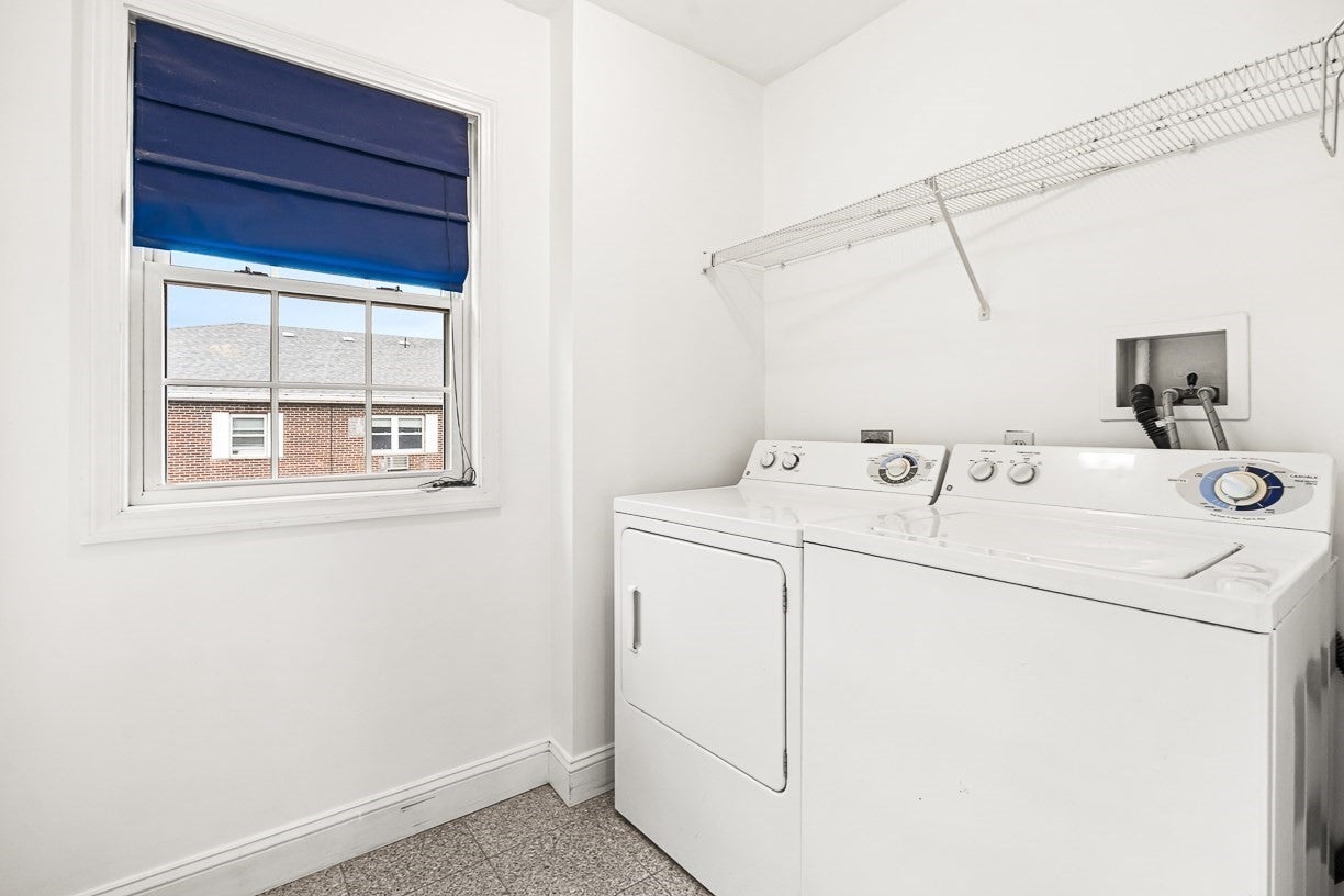 37 Pond St #1, Waltham, MA Photo #17