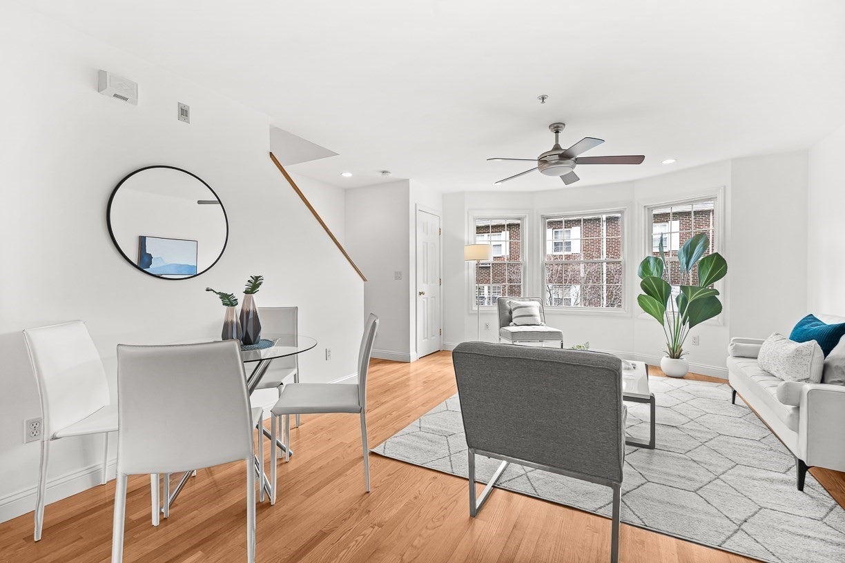 37 Pond St 1