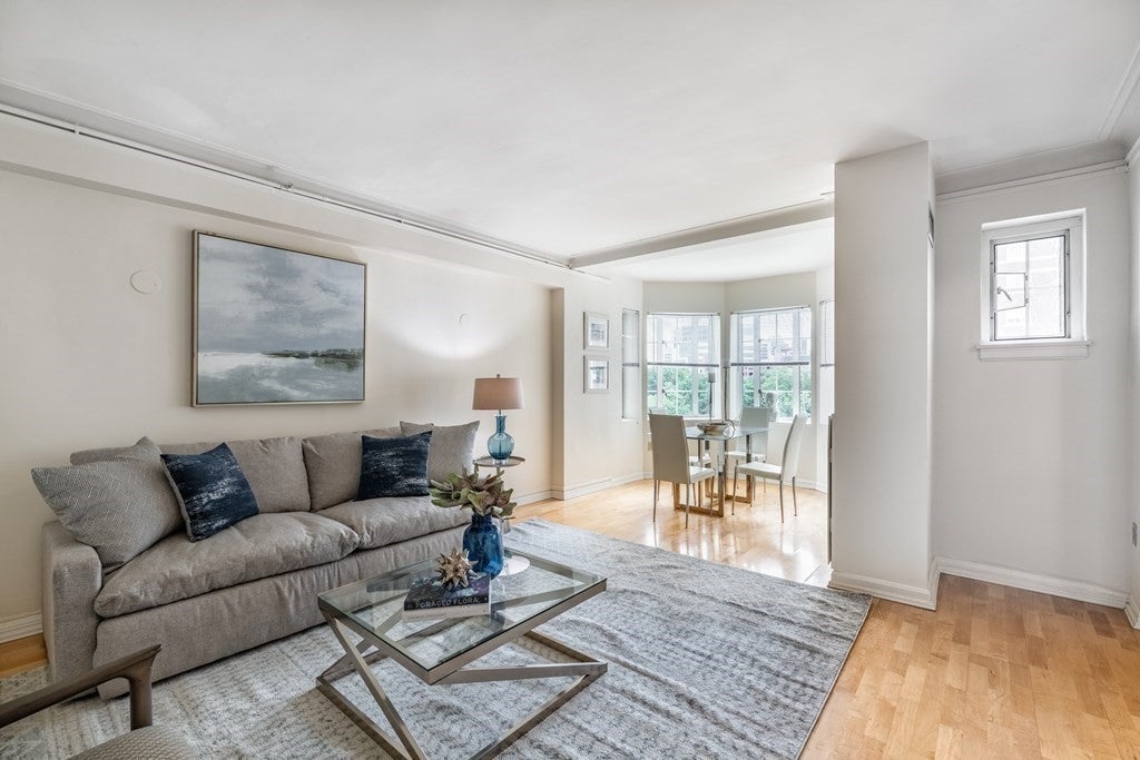 20 Chapel St B701