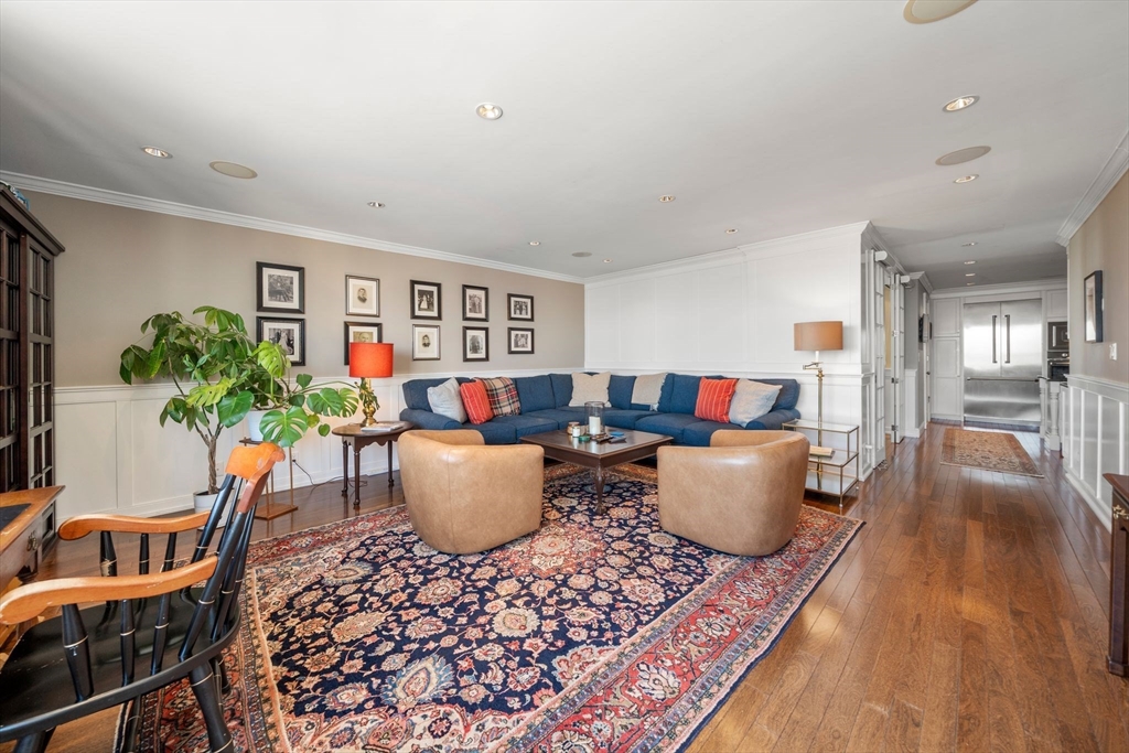65 East India Row 33C